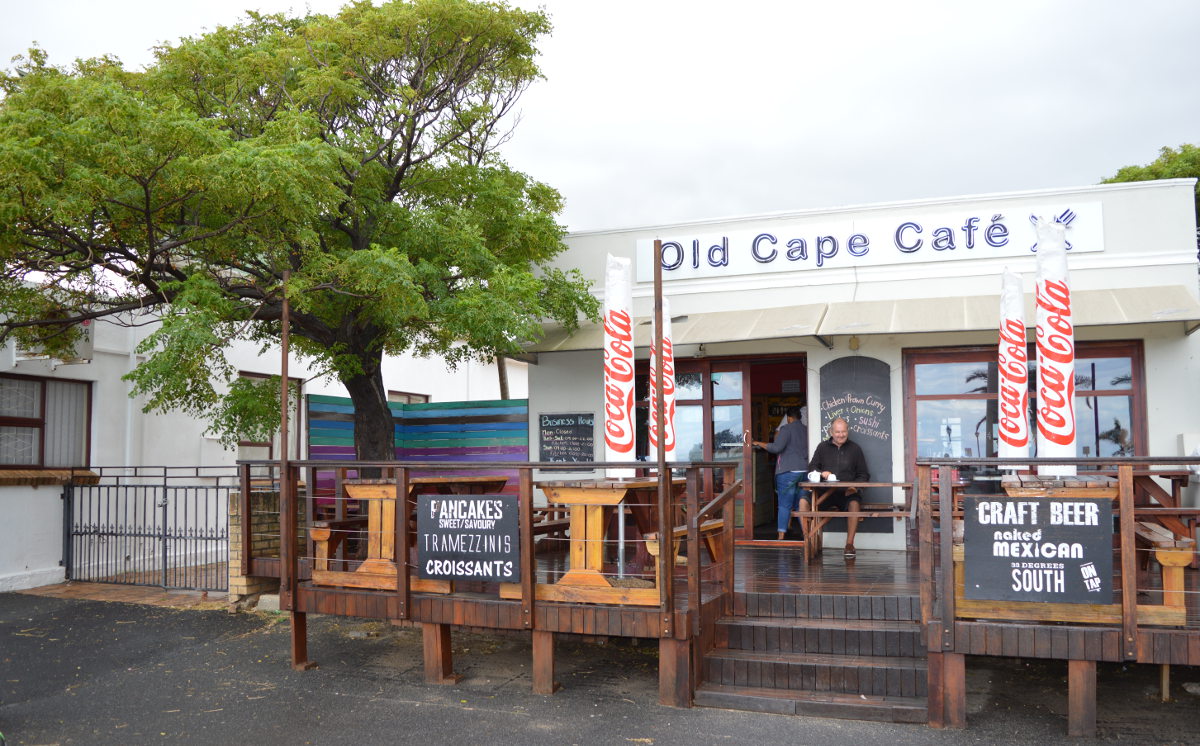 gordons bay yacht club restaurant